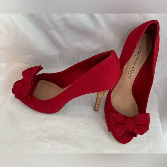 Christian Siriano pumps in red Size 7! ❤️🔥 used 1 time for couple of hours - Picture 2 of 4